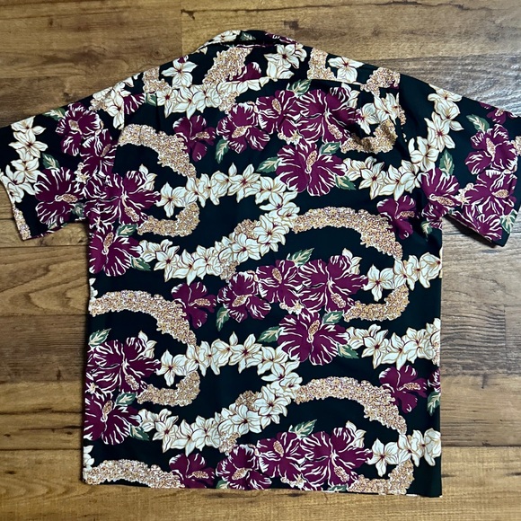 Hilo Hattie• Men’s • Large • Burgundy/Black/Beige • Floral • Hawaiian • Shirt - Picture 8 of 13